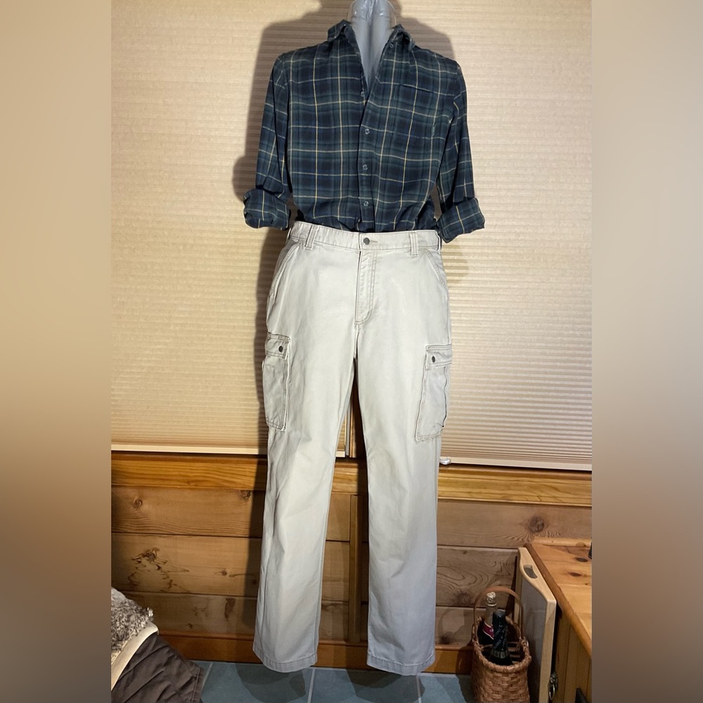 Men’s Carhartt Cargo Streetwear lightweight Khaki Pants size 38x34 VGC